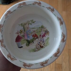 Royal Doulton Vintage Bunny-Themed Ceramic Bowl